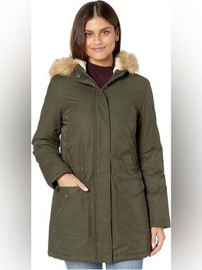 Tommy Hilfiger Women's Sherpa Lined Hood Parka Jacket in army green. Size Small
